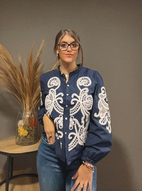 Chemise brodée