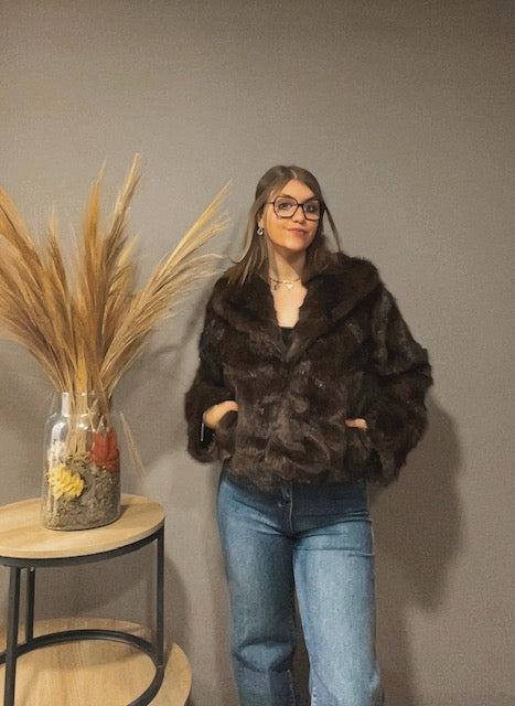 Veste courte en fausse fourrure