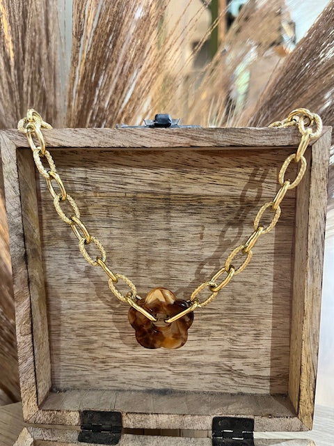 Collier fleur doré